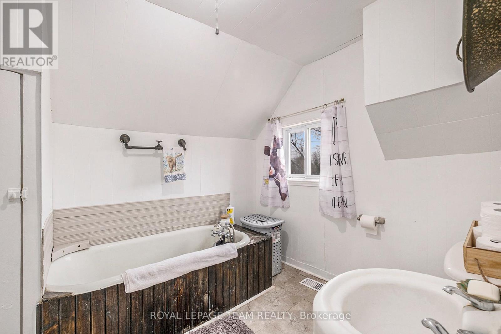 10296 Marionville Road, North Dundas, Ontario  K4R 1E5 - Photo 21 - X11993811
