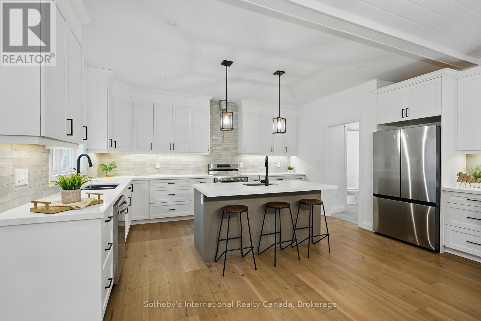 1030 Xavier Street, Gravenhurst, Ontario  P0E 1G0 - Photo 3 - X11993766