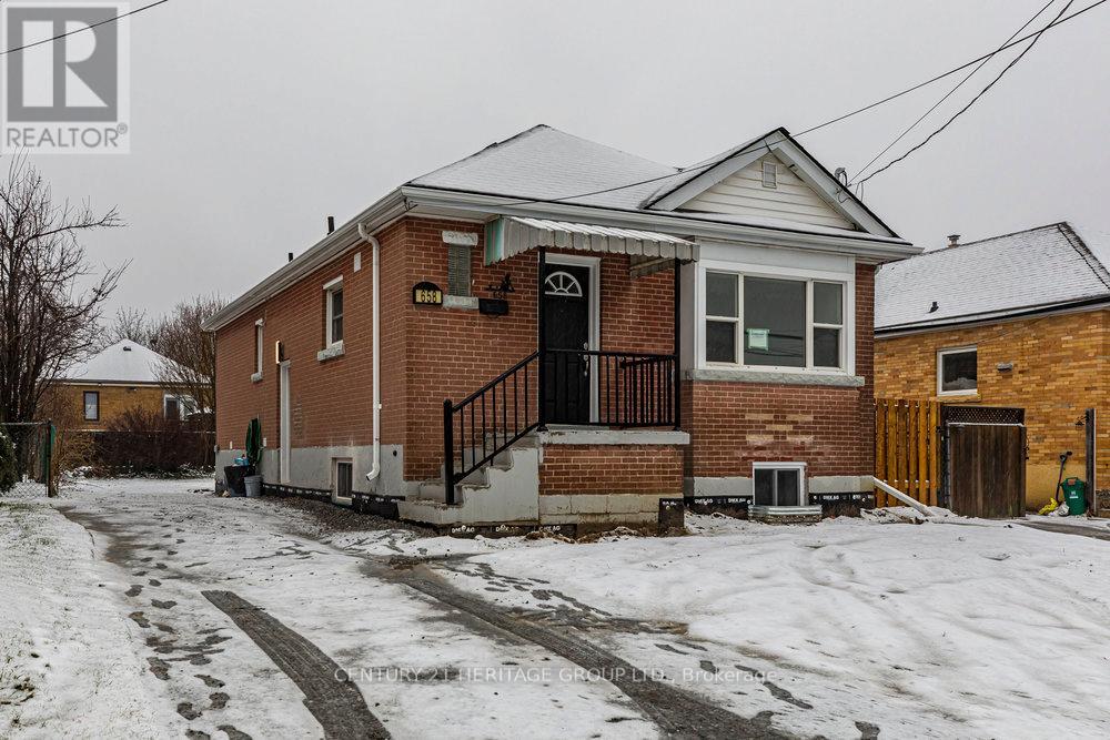 2 - 658 UPPER SHERMAN AVENUE, Hamilton, Ontario