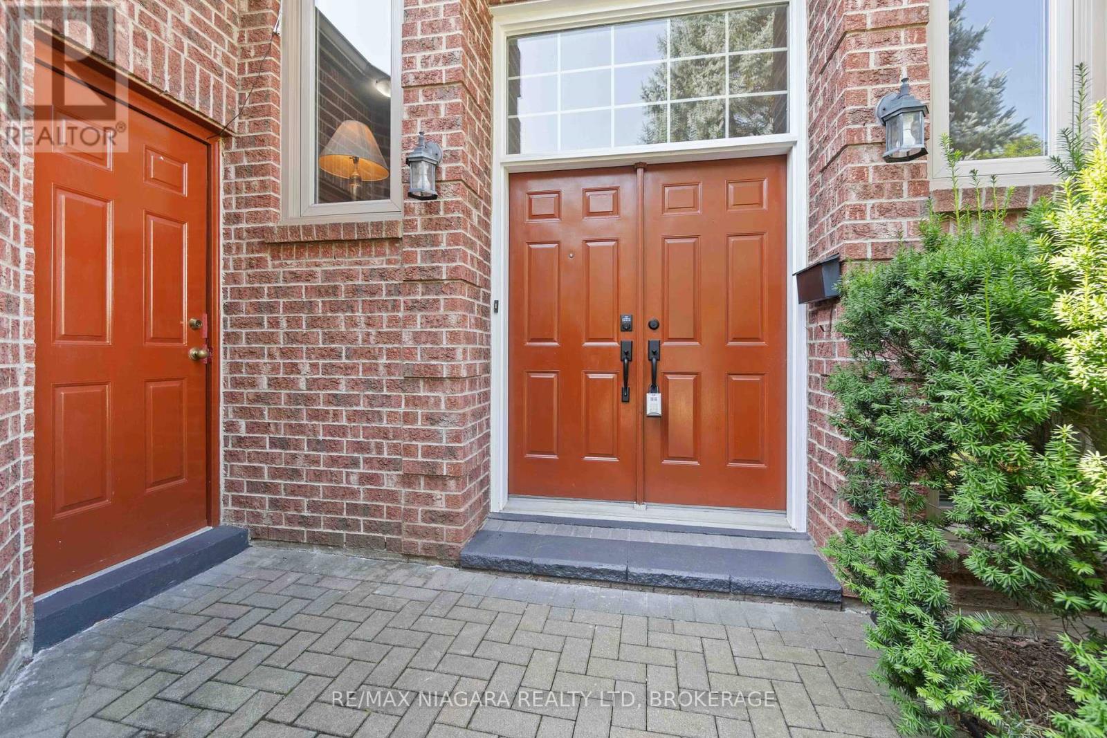 Property at 14 MEADOWBROOK LANE image 4