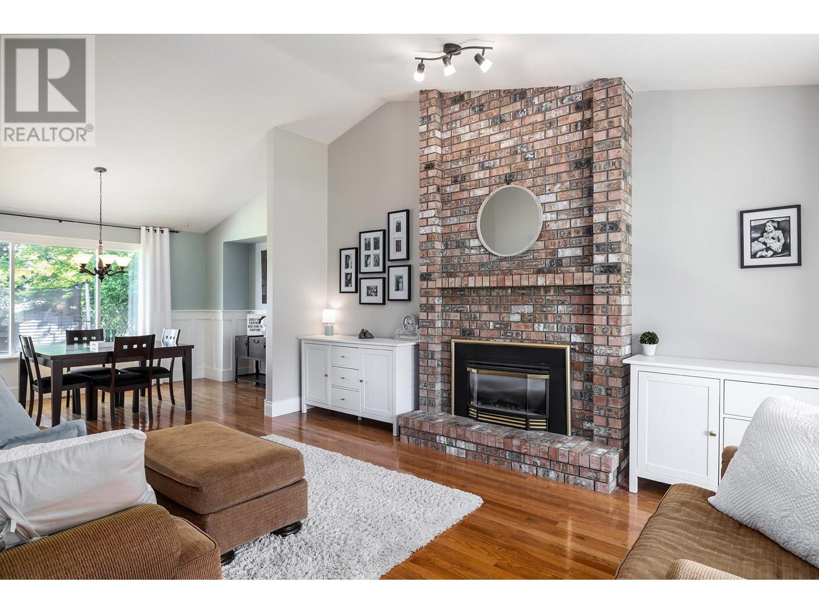 Property at 480 Curlew Drive image 1