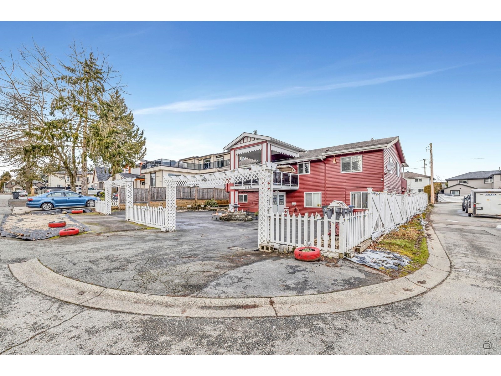 Property at 13567 67A AVENUE image 3