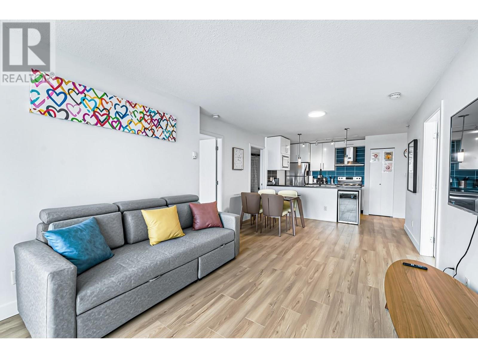 Listing Picture 4 of 16 : 3103 689 ABBOTT STREET, Vancouver / 溫哥華 - 魯藝地產 Yvonne Lu Group - MLS Medallion Club Member