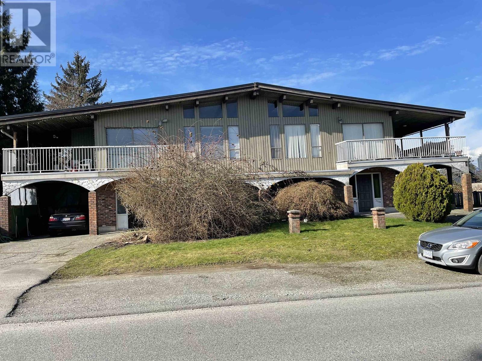 3579-3581 Godwin Avenue, Burnaby, British Columbia  V5G 4N1 - Photo 1 - R2971601