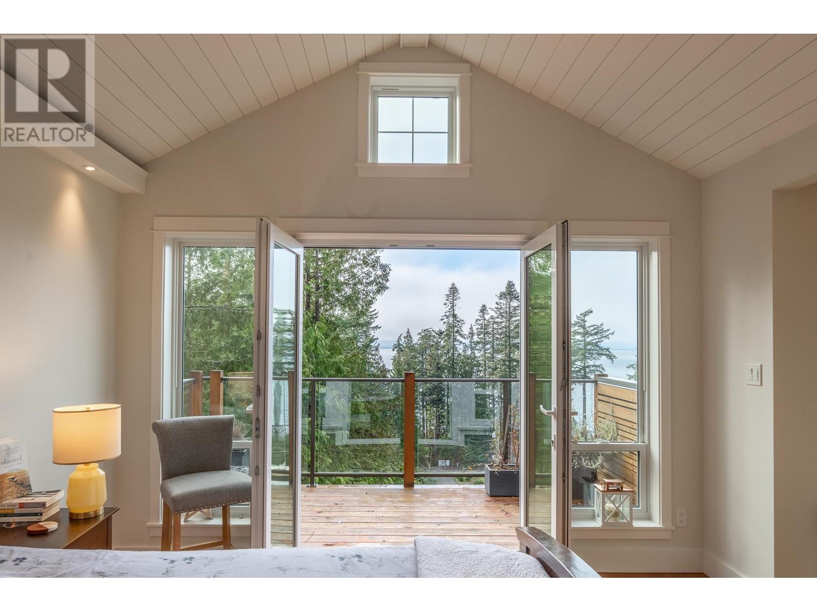 153 Swallow Road, Gibsons, British Columbia  V0N 1V3 - Photo 14 - R2953831