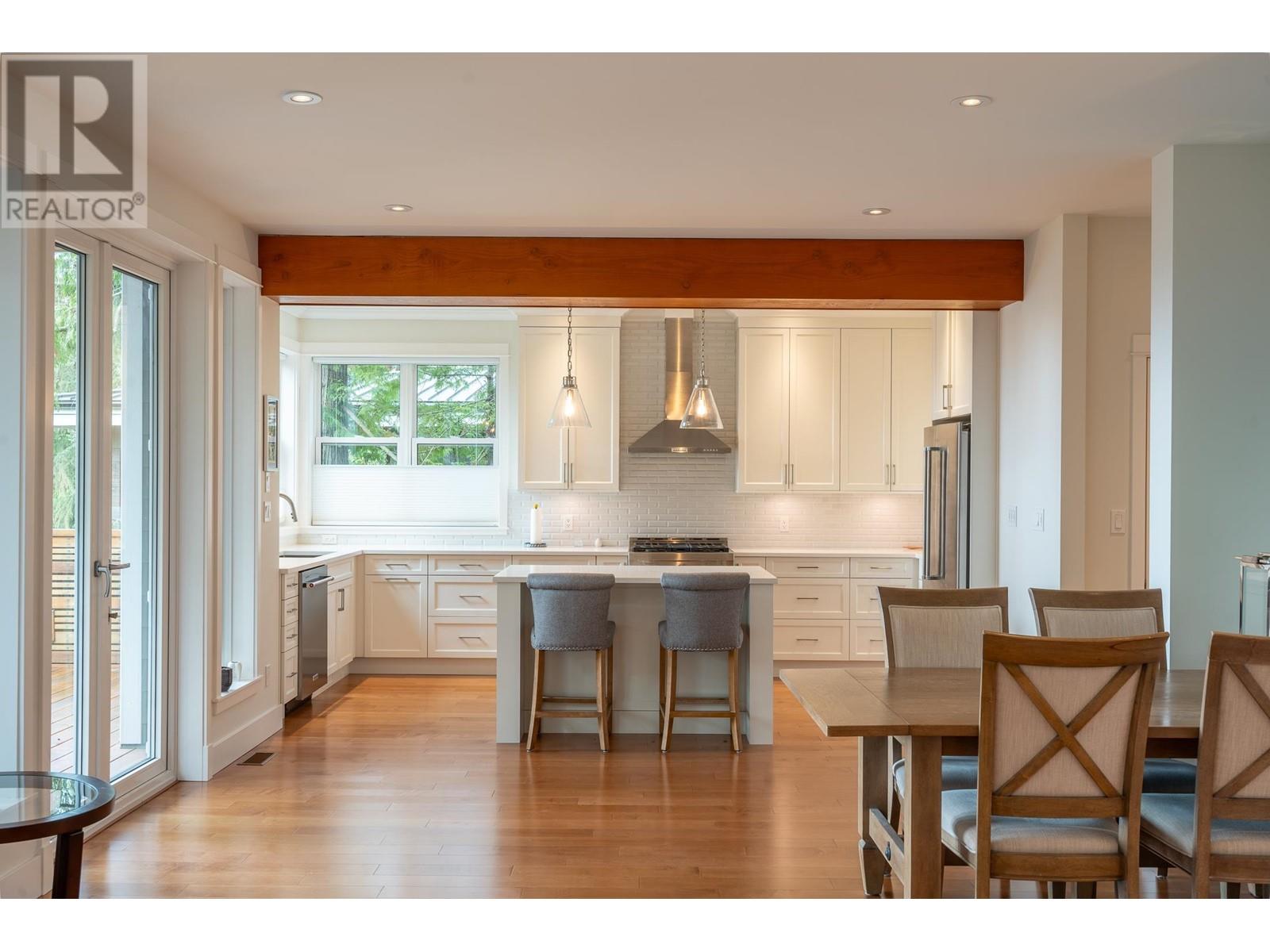 153 Swallow Road, Gibsons, British Columbia  V0N 1V3 - Photo 11 - R2953831