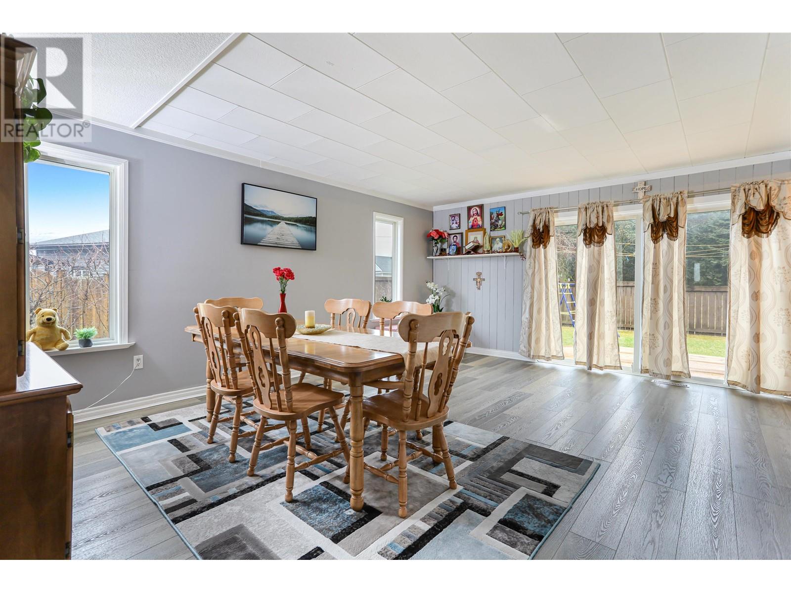 Property at 67 SWALLOW STREET image 5