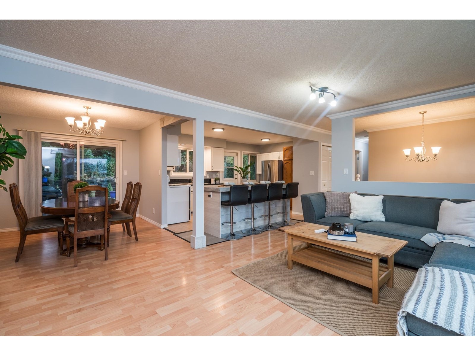 Property at 33348 WREN CRESCENT image 3