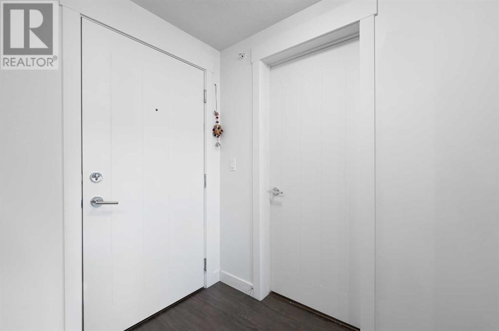 Property at 322, 45 Aspenmont Heights SW image 3
