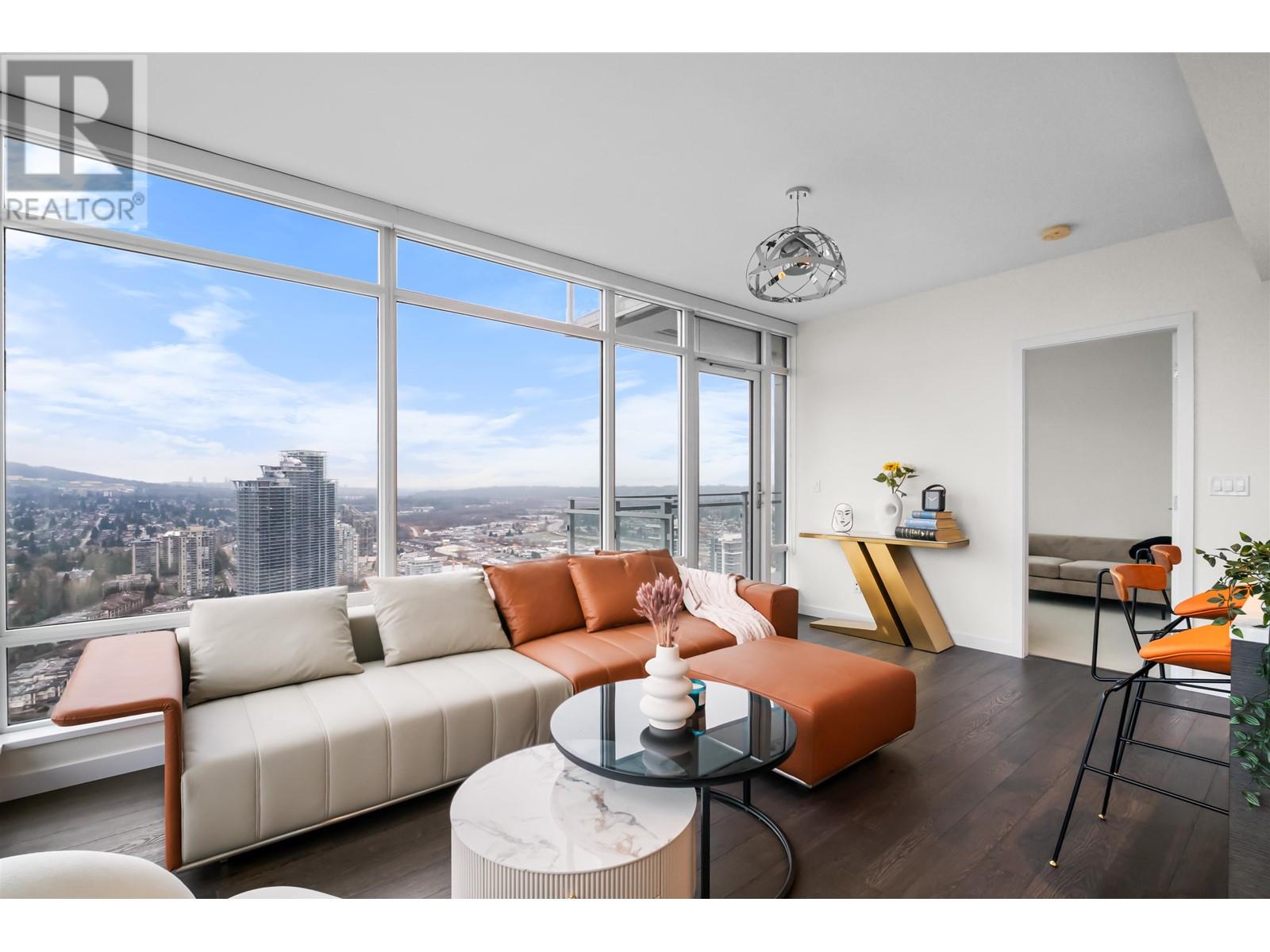 Listing Picture 4 of 28 : 4005 4485 SKYLINE DRIVE, Burnaby / 本拿比 - 魯藝地產 Yvonne Lu Group - MLS Medallion Club Member