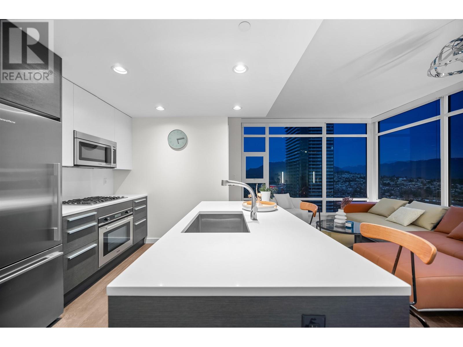 Listing Picture 3 of 28 : 4005 4485 SKYLINE DRIVE, Burnaby / 本拿比 - 魯藝地產 Yvonne Lu Group - MLS Medallion Club Member