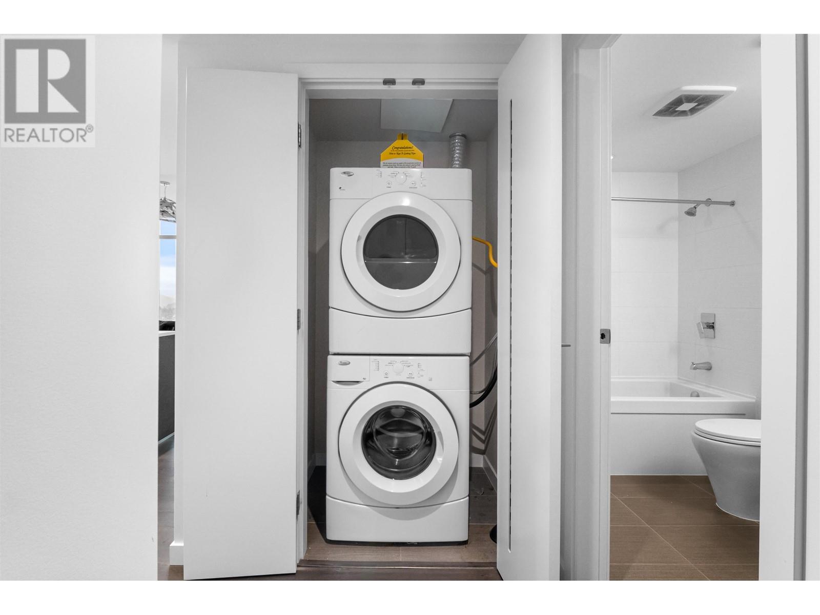 Listing Picture 20 of 28 : 4005 4485 SKYLINE DRIVE, Burnaby / 本拿比 - 魯藝地產 Yvonne Lu Group - MLS Medallion Club Member