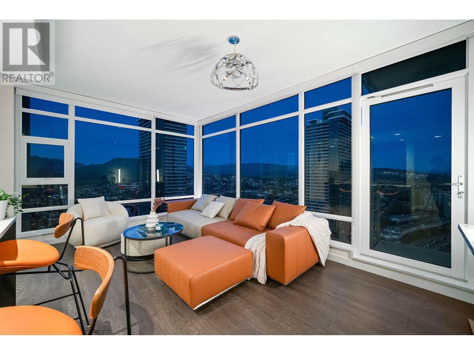 Listing Picture 11 of 28 : 4005 4485 SKYLINE DRIVE, Burnaby / 本拿比 - 魯藝地產 Yvonne Lu Group - MLS Medallion Club Member