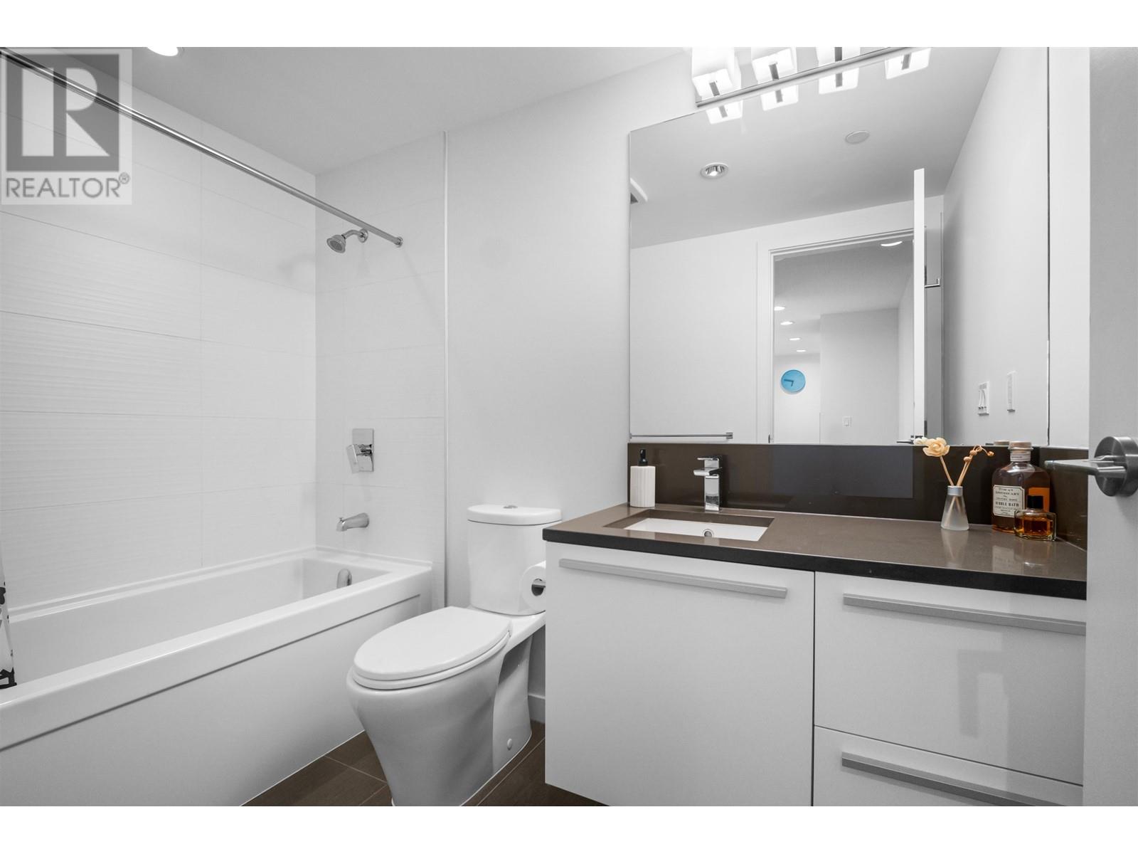 Listing Picture 19 of 28 : 4005 4485 SKYLINE DRIVE, Burnaby / 本拿比 - 魯藝地產 Yvonne Lu Group - MLS Medallion Club Member