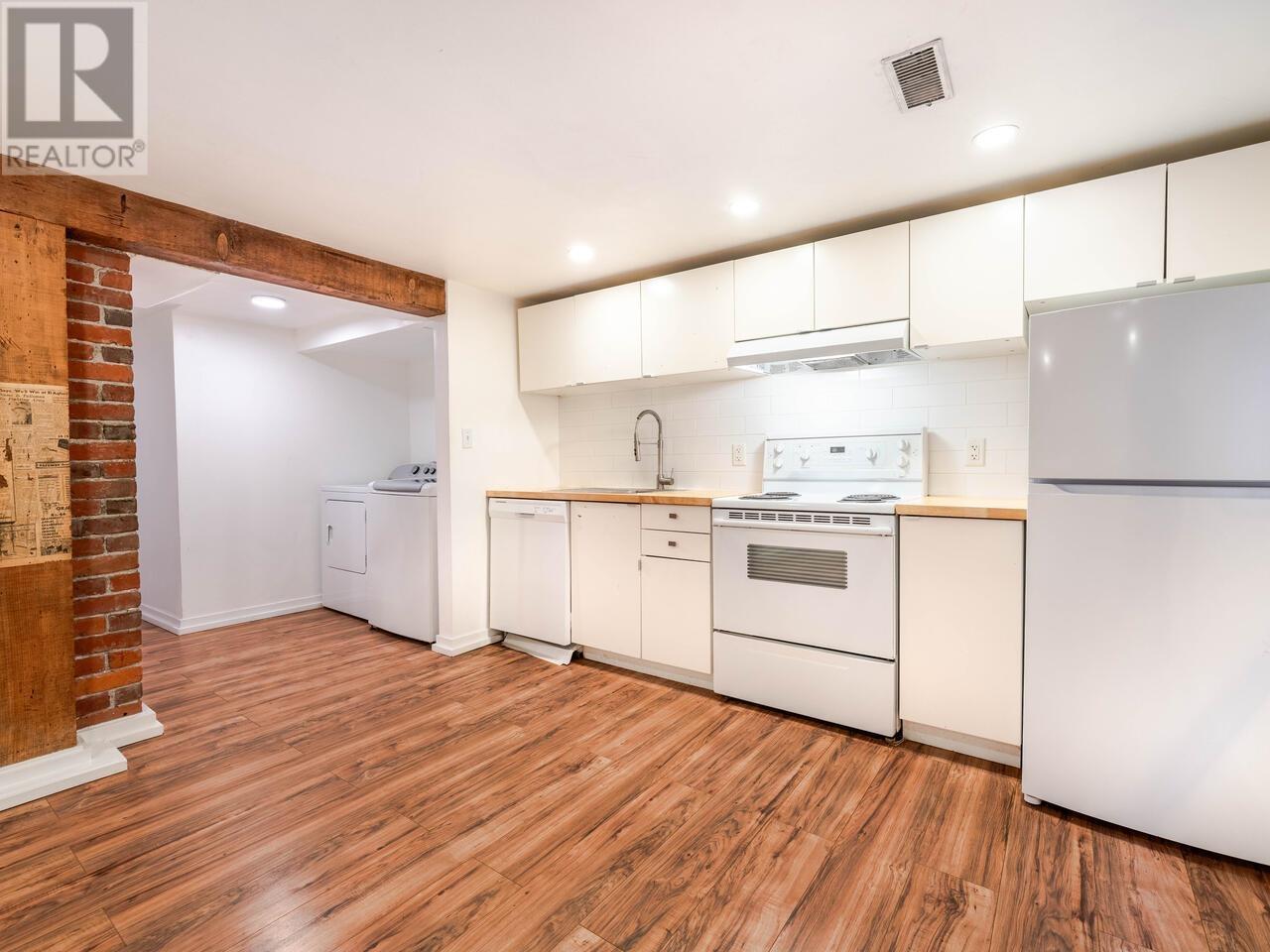 Listing Picture 30 of 36 : 4537 WELWYN STREET, Vancouver / 溫哥華 - 魯藝地產 Yvonne Lu Group - MLS Medallion Club Member