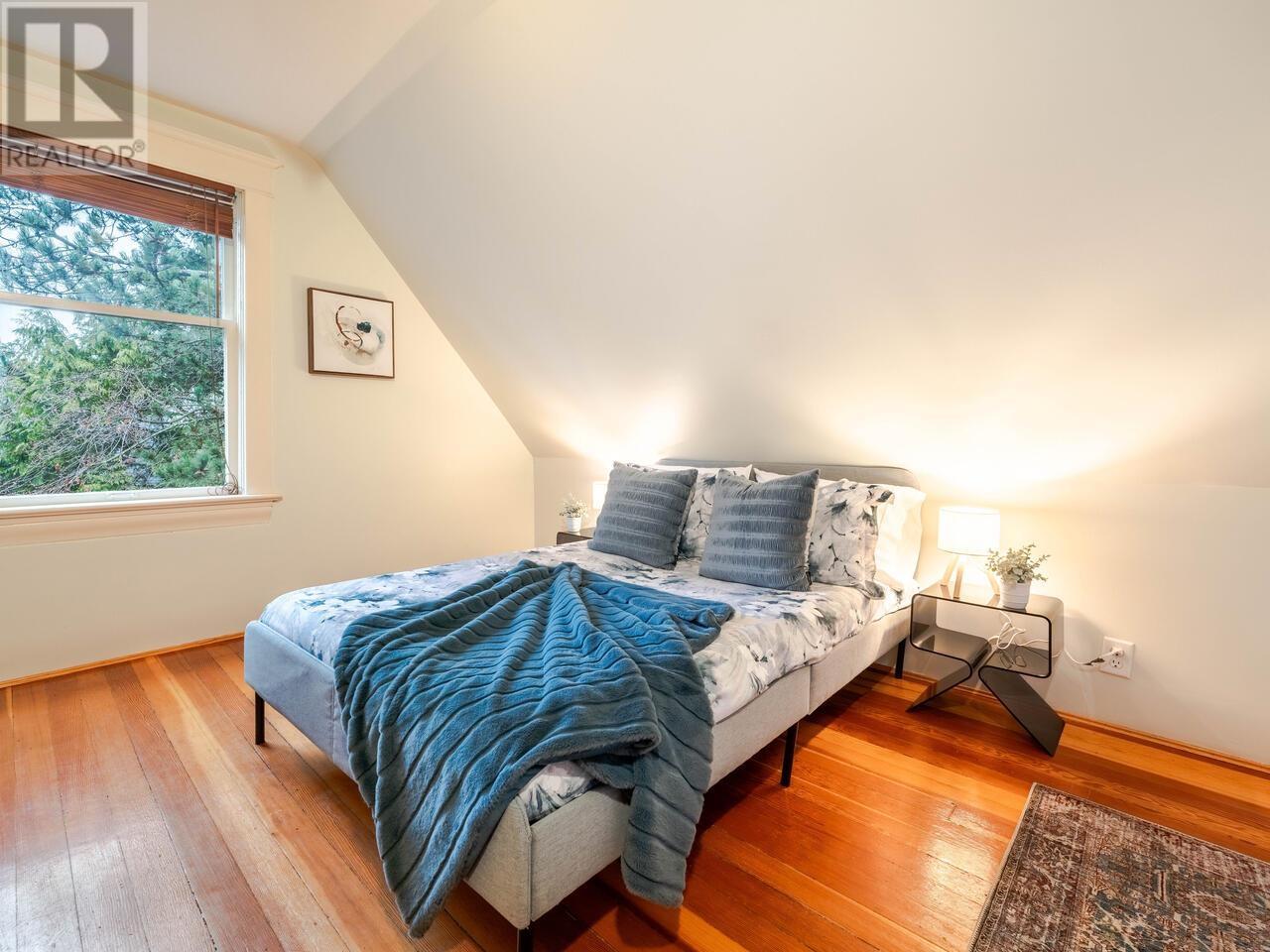 Listing Picture 20 of 36 : 4537 WELWYN STREET, Vancouver / 溫哥華 - 魯藝地產 Yvonne Lu Group - MLS Medallion Club Member