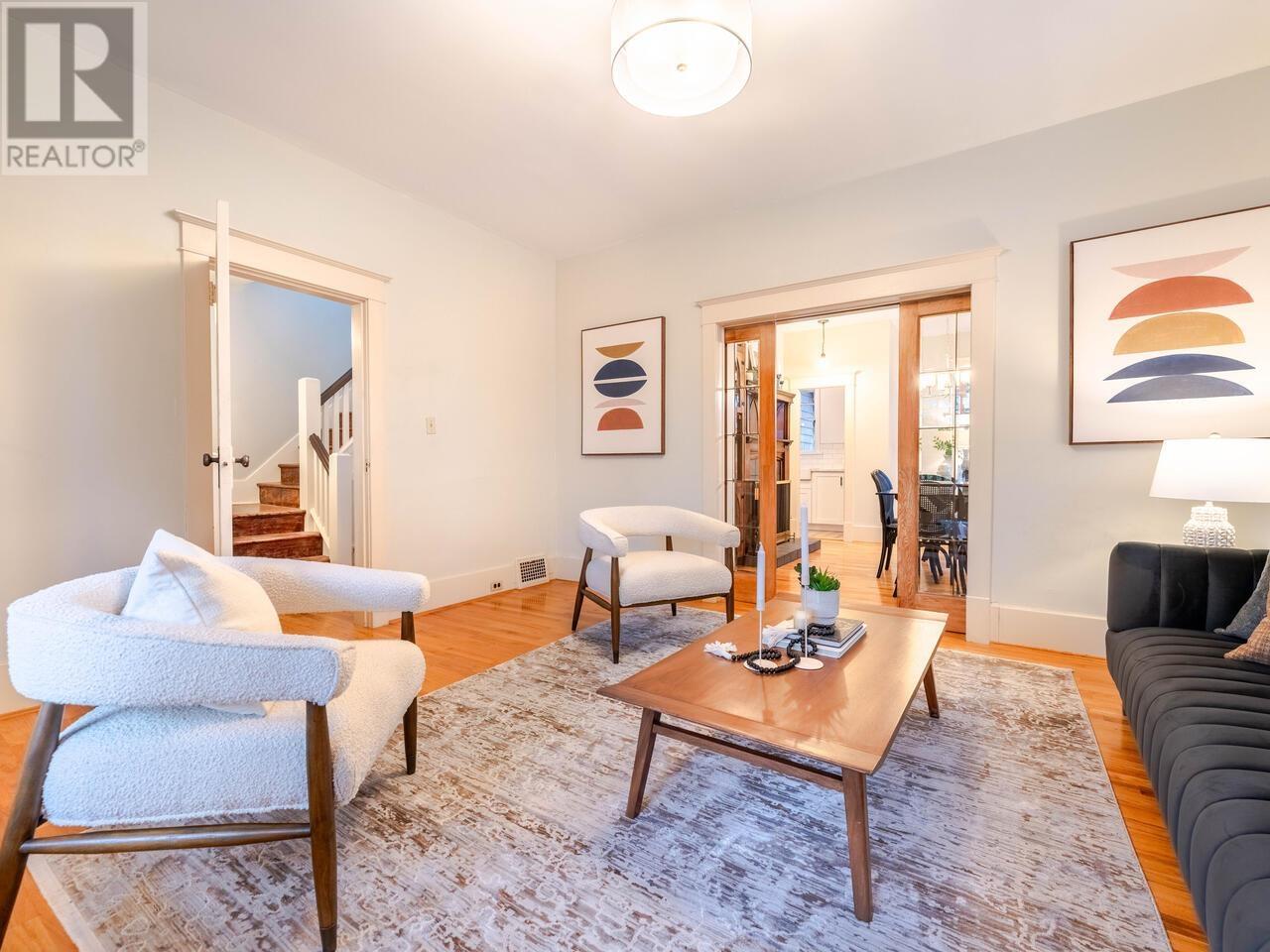 Listing Picture 3 of 36 : 4537 WELWYN STREET, Vancouver / 溫哥華 - 魯藝地產 Yvonne Lu Group - MLS Medallion Club Member