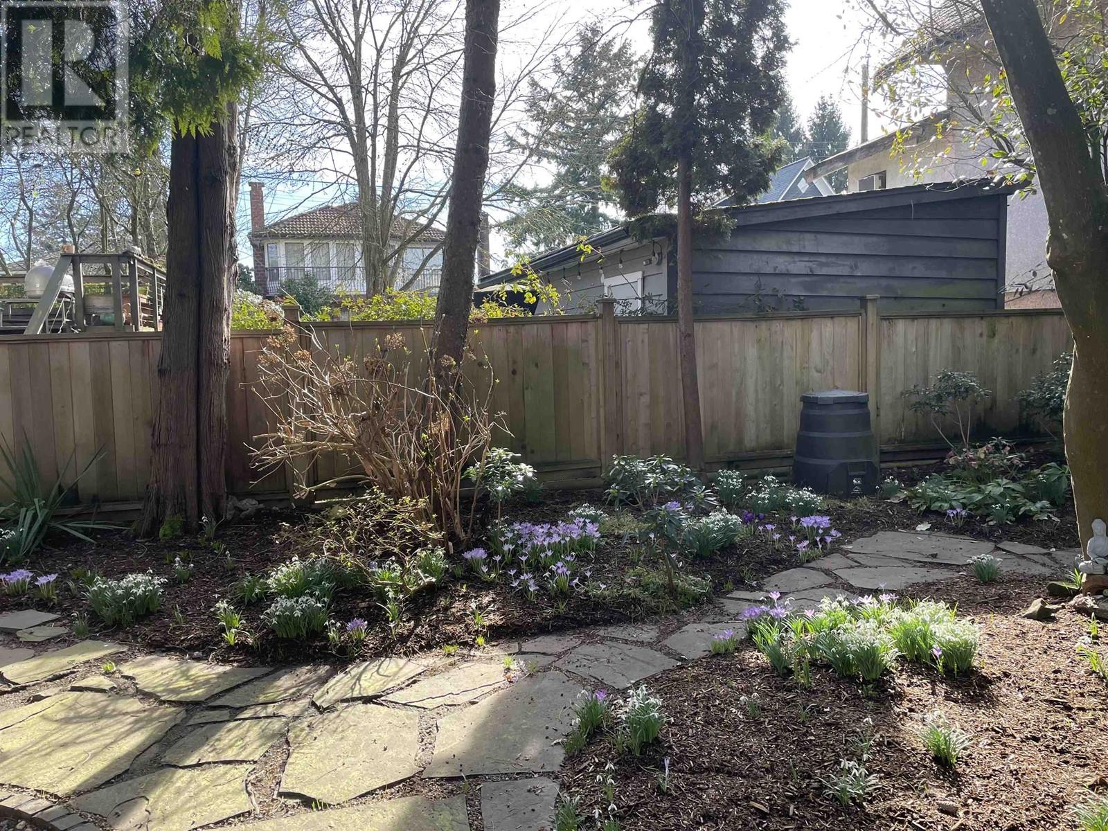 Listing Picture 26 of 36 : 4537 WELWYN STREET, Vancouver / 溫哥華 - 魯藝地產 Yvonne Lu Group - MLS Medallion Club Member