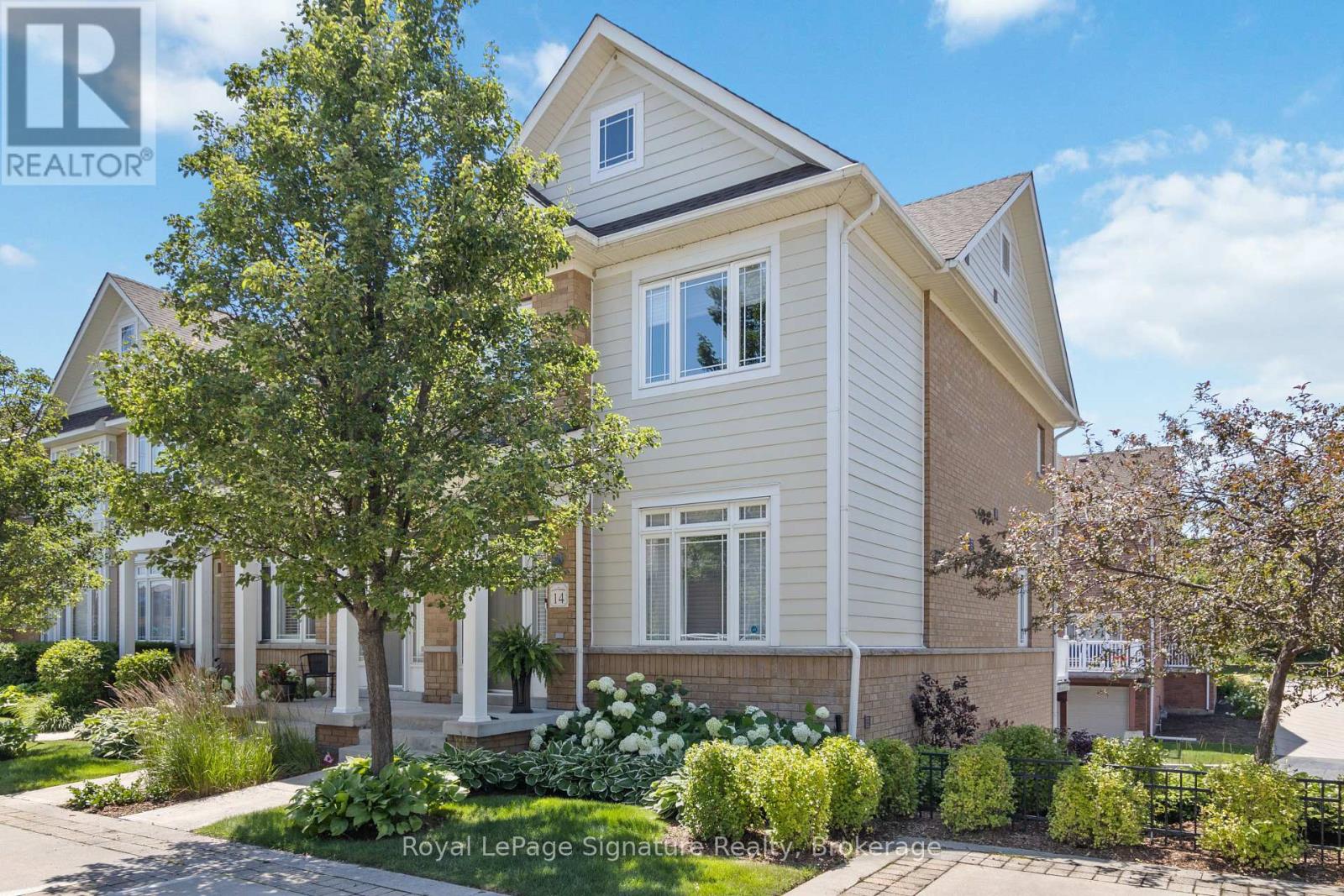Property at 14 MONTCLAIR MEWS image 3