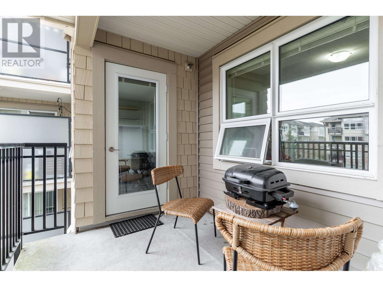 Listing Picture 18 of 30 : 310 6828 ECKERSLEY ROAD, Richmond / 烈治文 - 魯藝地產 Yvonne Lu Group - MLS Medallion Club Member