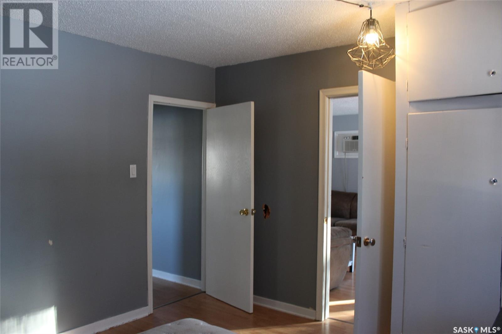 724 3rd Street E, Shaunavon, Saskatchewan  S0N 2M0 - Photo 13 - SK996827