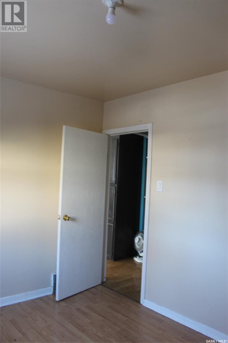724 3rd Street E, Shaunavon, Saskatchewan  S0N 2M0 - Photo 15 - SK996827