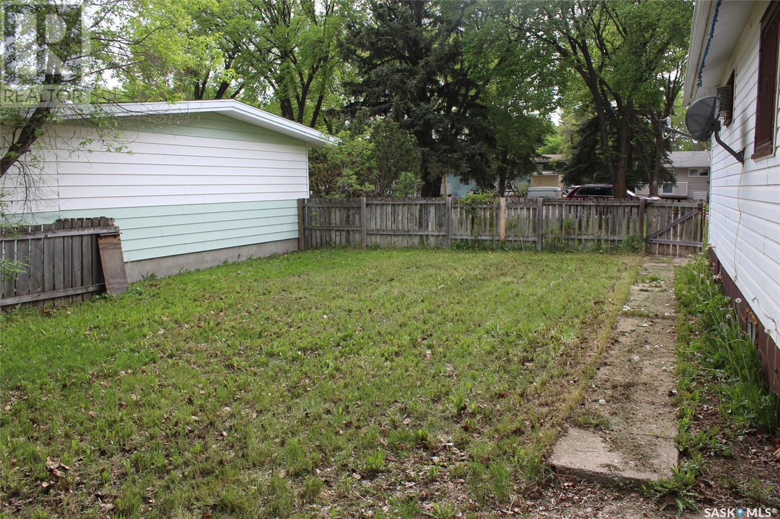 724 3rd Street E, Shaunavon, Saskatchewan  S0N 2M0 - Photo 17 - SK996827