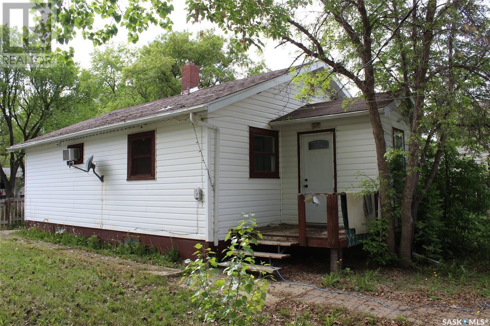 724 3rd Street E, Shaunavon, Saskatchewan  S0N 2M0 - Photo 18 - SK996827