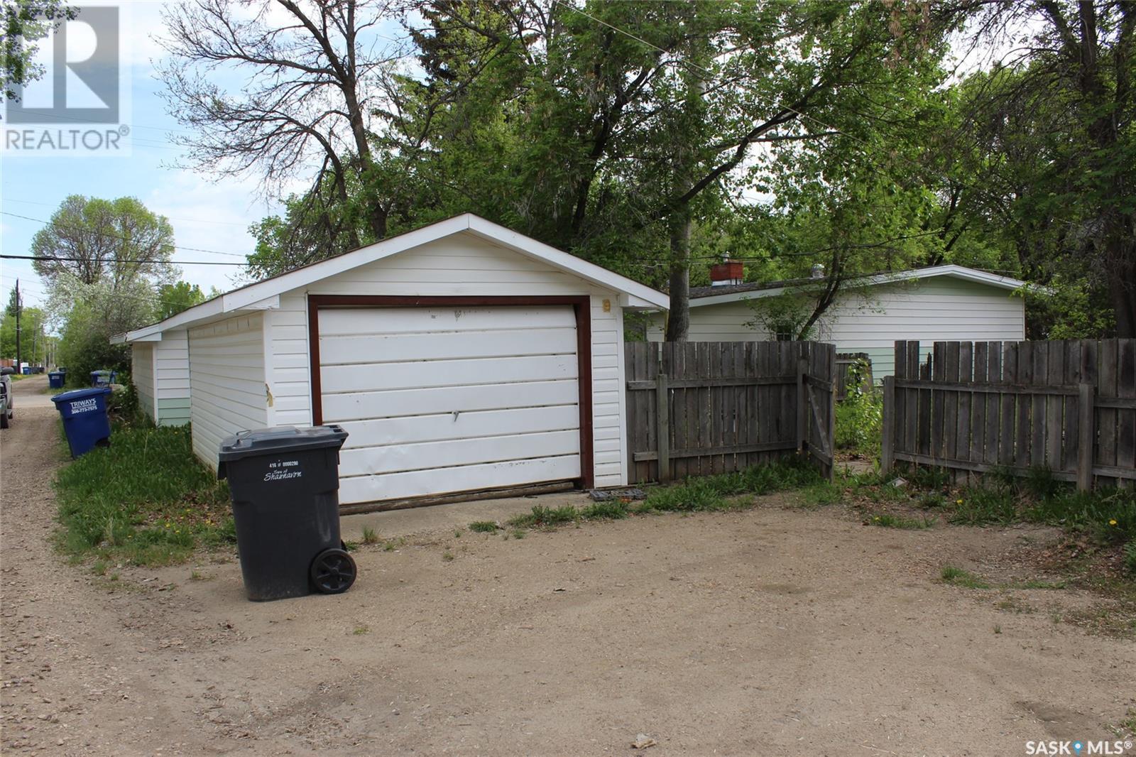 724 3rd Street E, Shaunavon, Saskatchewan  S0N 2M0 - Photo 19 - SK996827