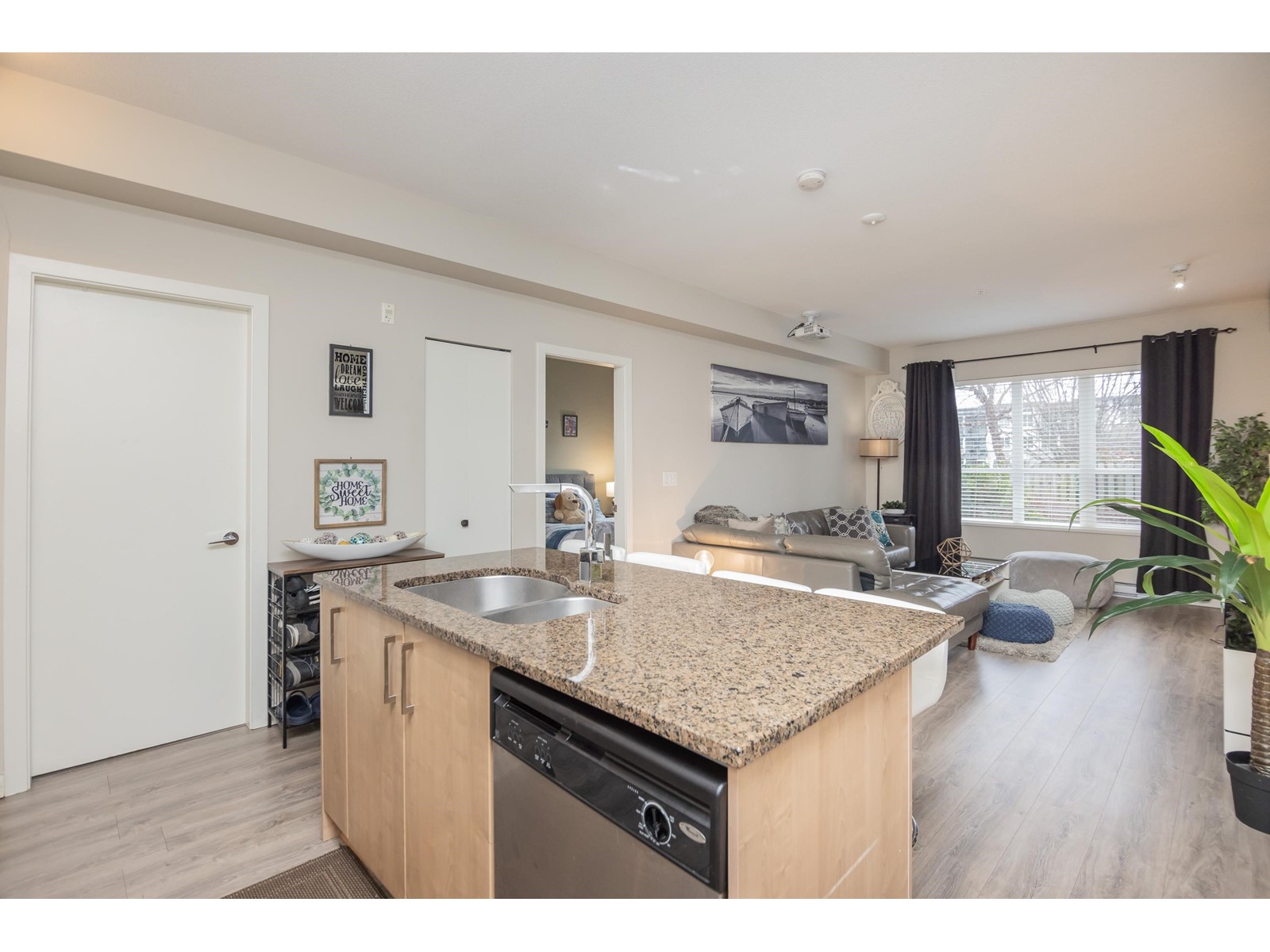 109 6450 194 Street, Surrey, British Columbia  V4N 6J8 - Photo 8 - R2971689