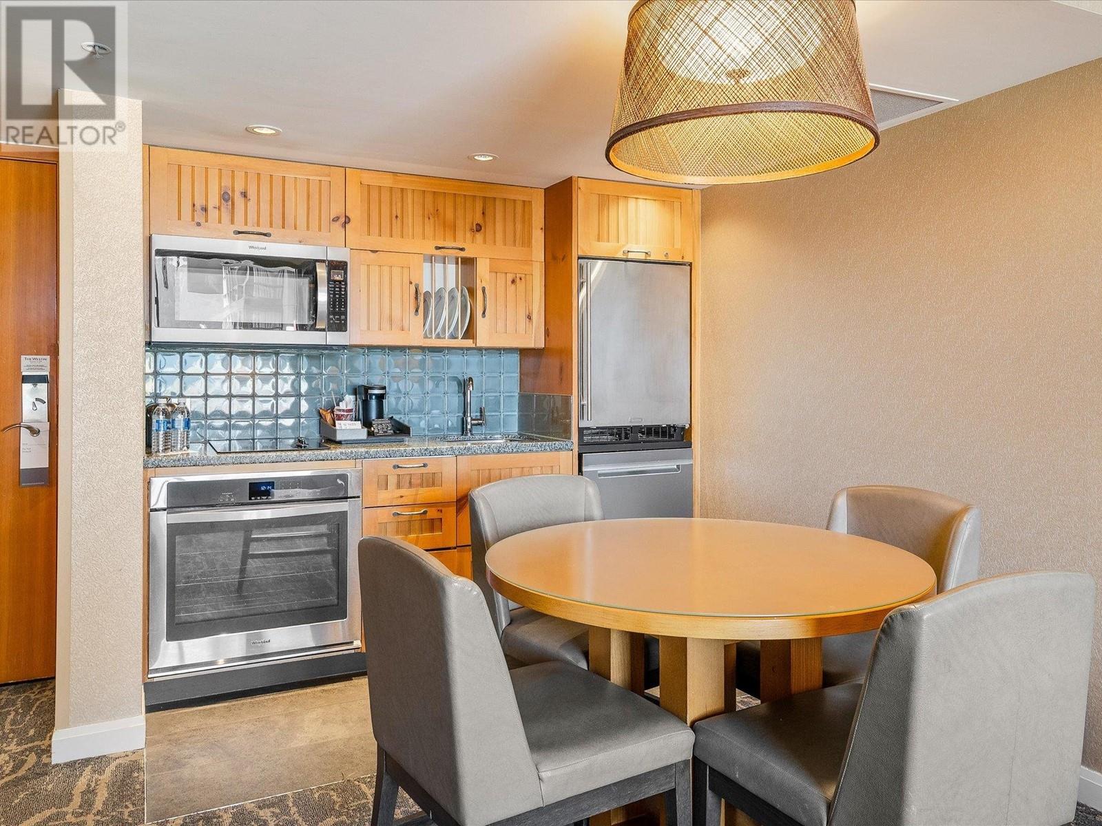 978 4090 Whistler Way, Whistler, British Columbia  V8E 1J3 - Photo 10 - R2971859