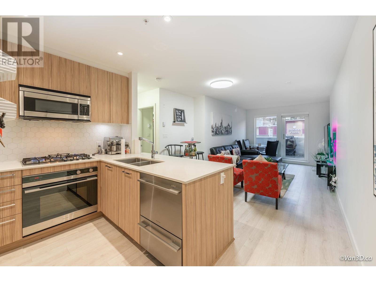 Property at 208 1061 MARINE DRIVE image 2
