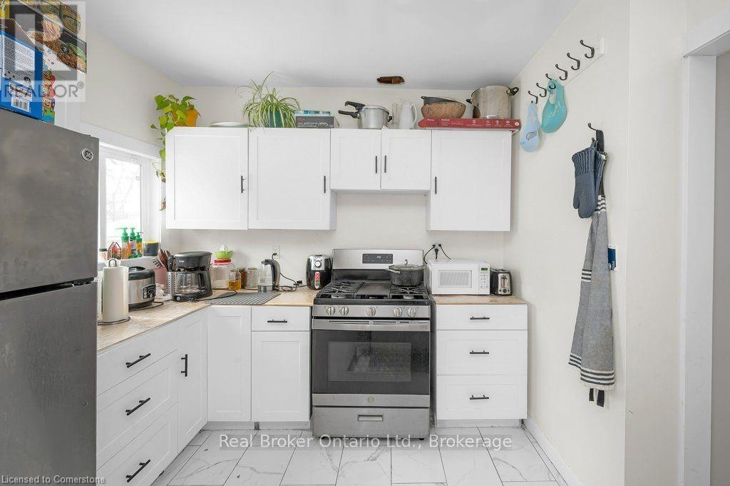 Property at 109 ARTHUR Street image 5