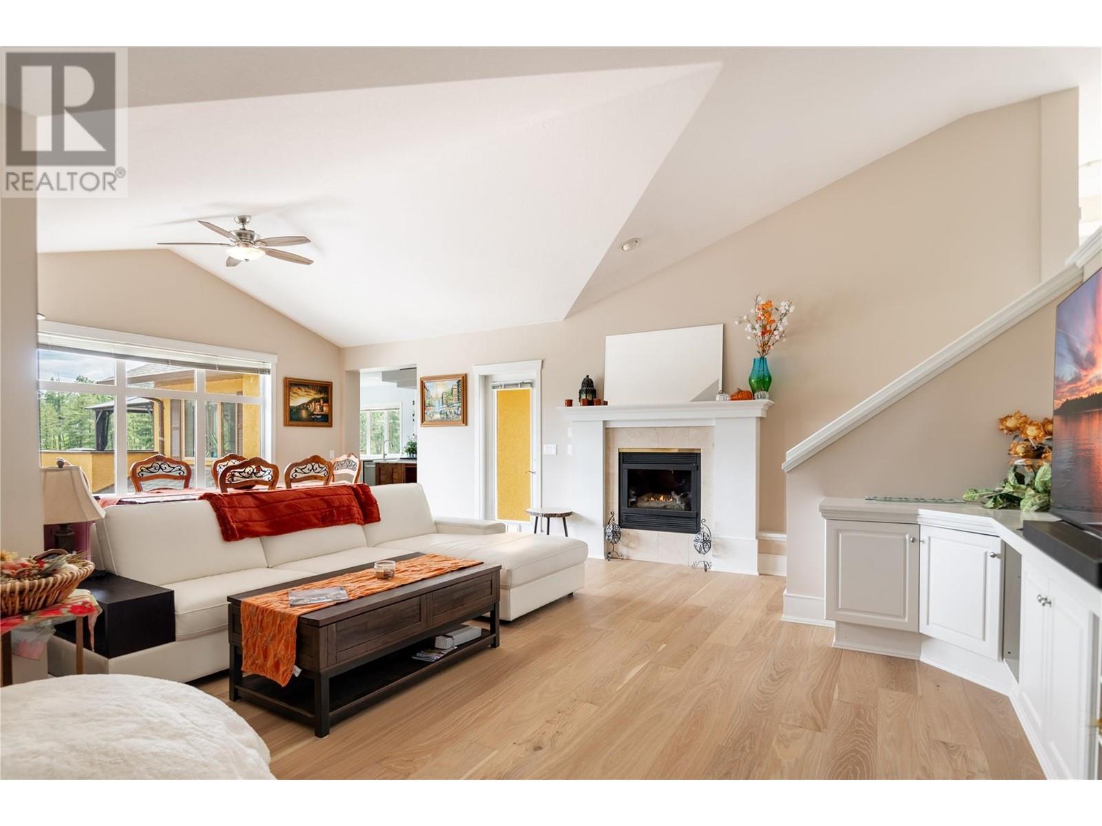Property at 2325 Lillooet Crescent image 5