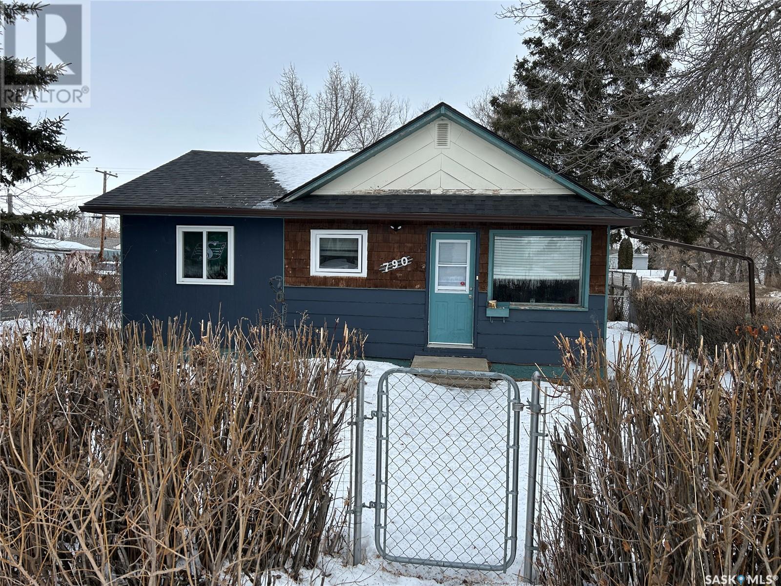 Property at 790 3rd STREET E image 1