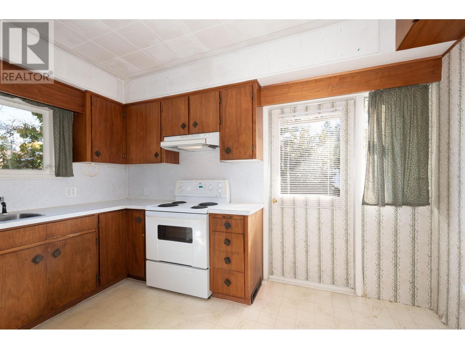 3213 Brookridge Drive, North Vancouver, British Columbia  V7R 3A7 - Photo 17 - R2969197