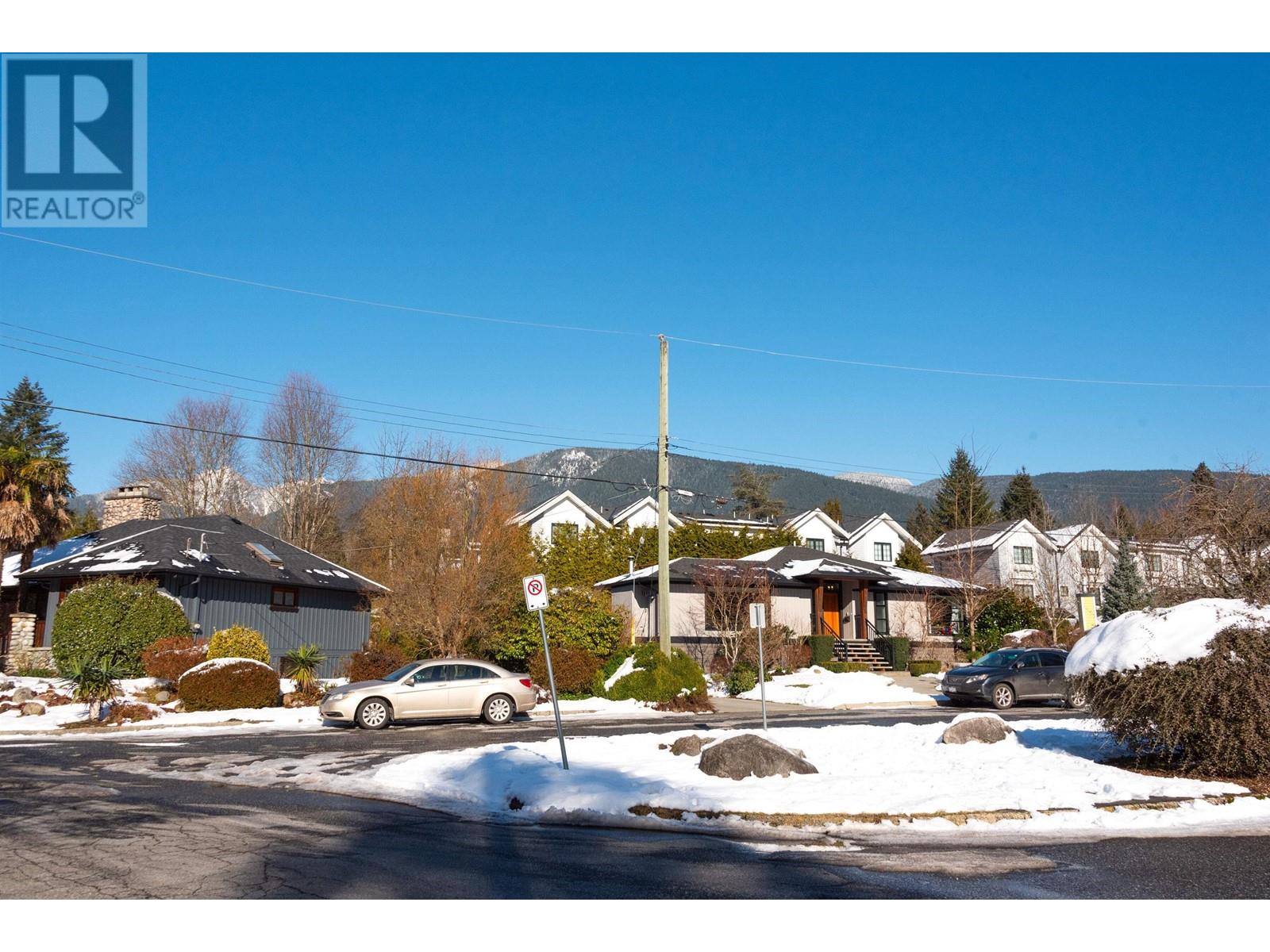 3213 Brookridge Drive, North Vancouver, British Columbia  V7R 3A7 - Photo 38 - R2969197