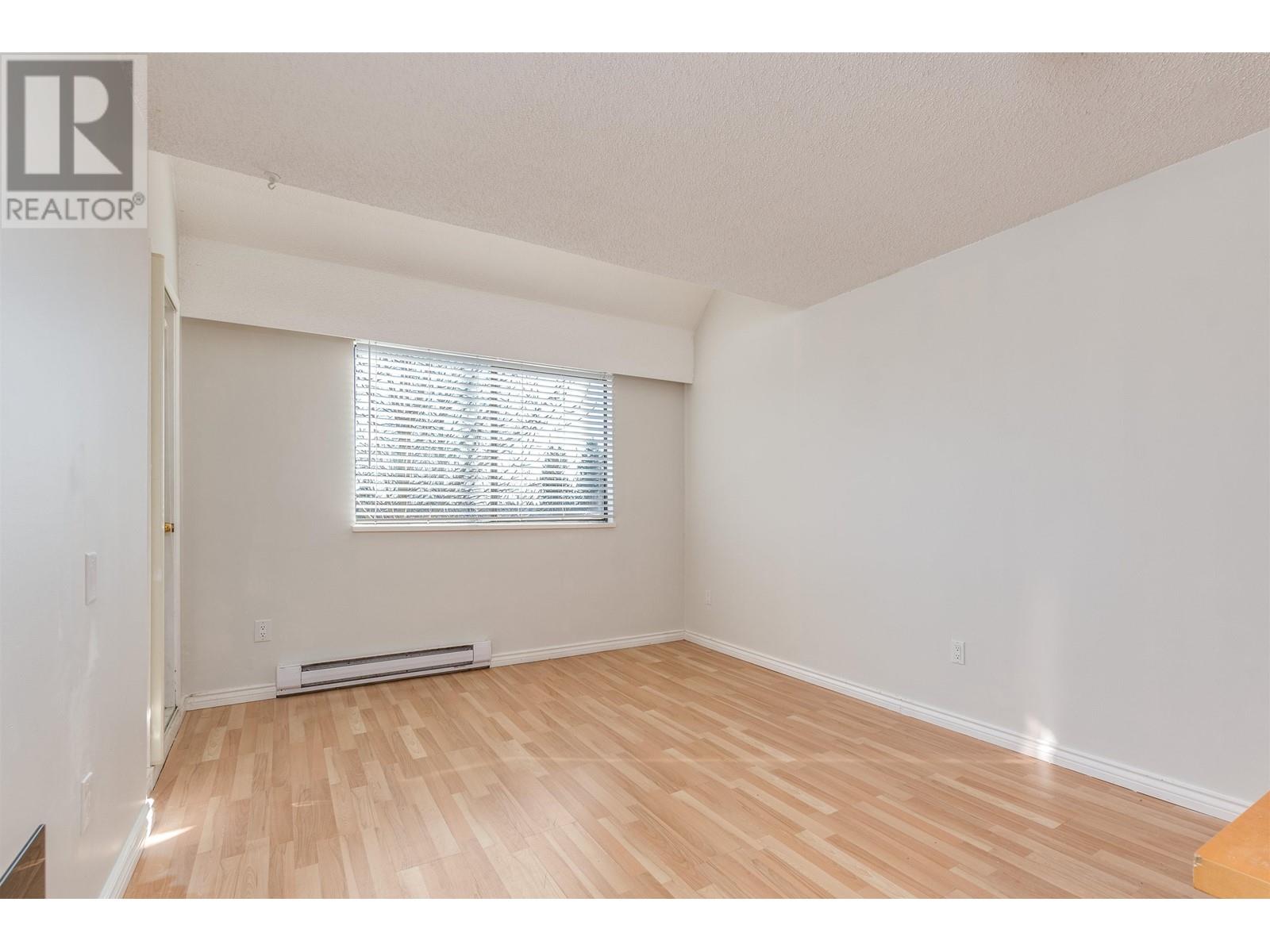 Listing Picture 4 of 25 : 406 8120 COLONIAL DRIVE, Richmond / 烈治文 - 魯藝地產 Yvonne Lu Group - MLS Medallion Club Member