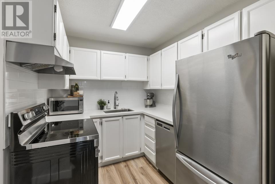 Listing Picture 10 of 27 : 204 575 W 13TH AVENUE, Vancouver / 溫哥華 - 魯藝地產 Yvonne Lu Group - MLS Medallion Club Member