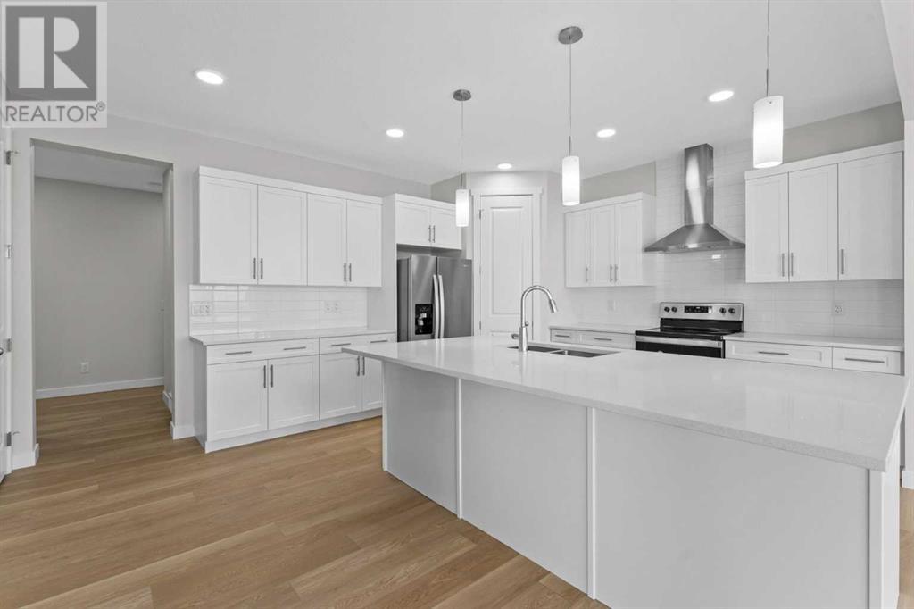 Property at 107 Versant View SW image 4