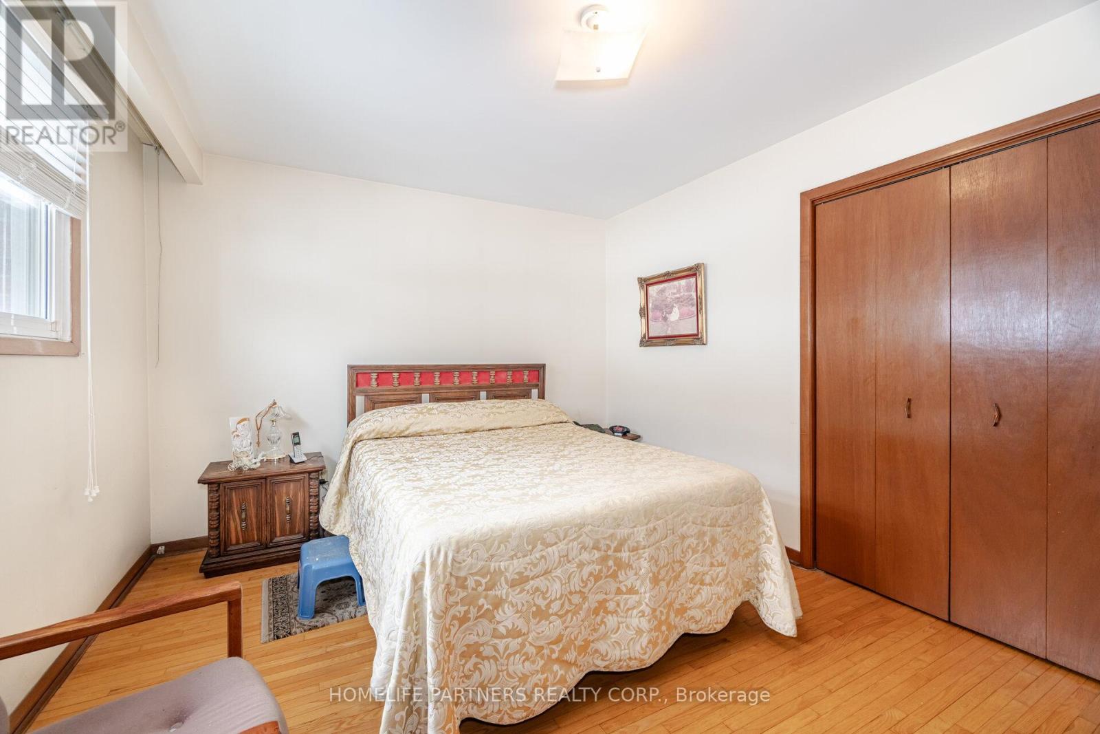 60 Larchmere Avenue, Toronto, Ontario  M9L 2N3 - Photo 22 - W11994257