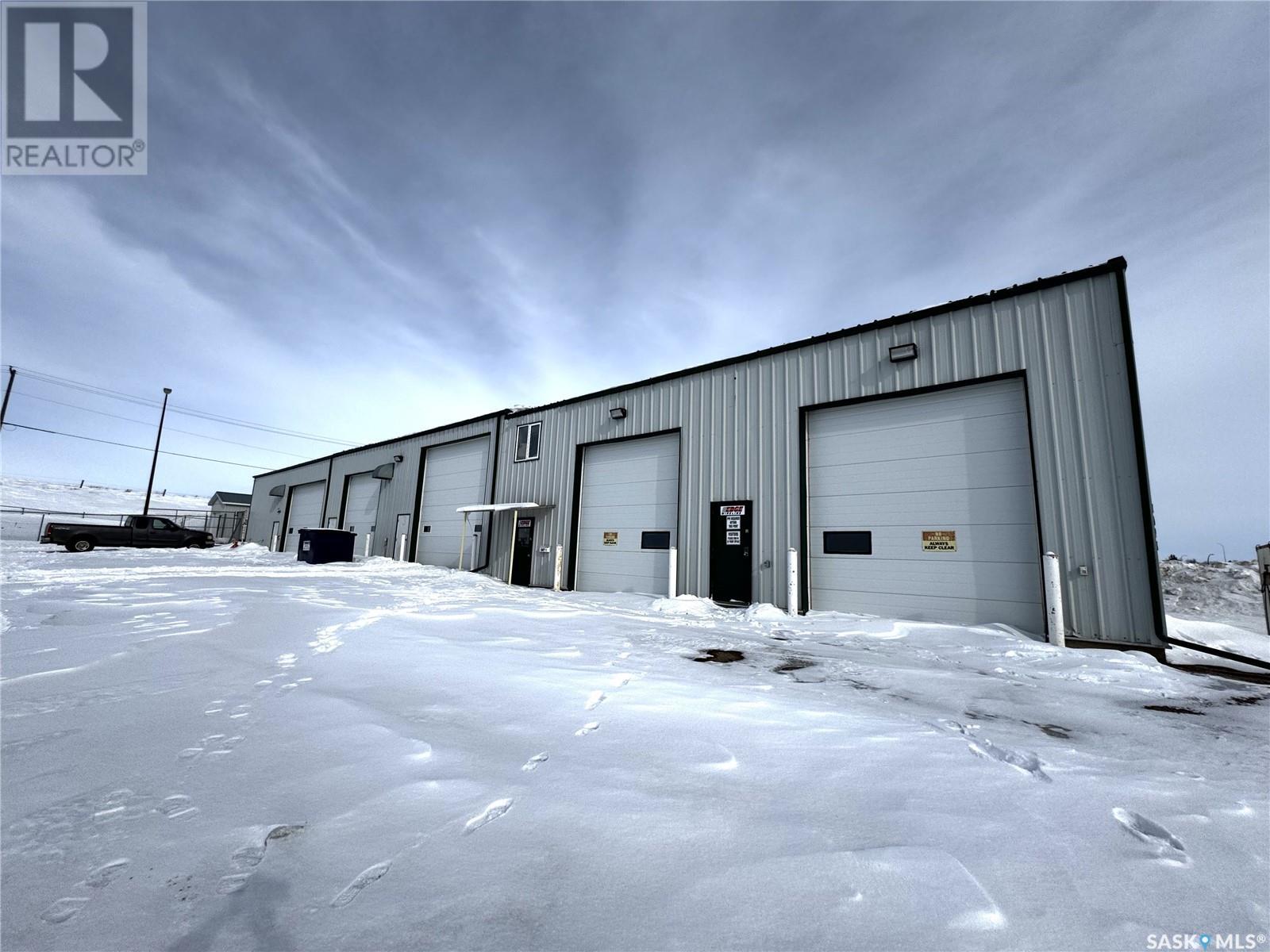 1497&1511 Sidney Street W, Swift Current, Saskatchewan  S9H 5G9 - Photo 2 - SK996795
