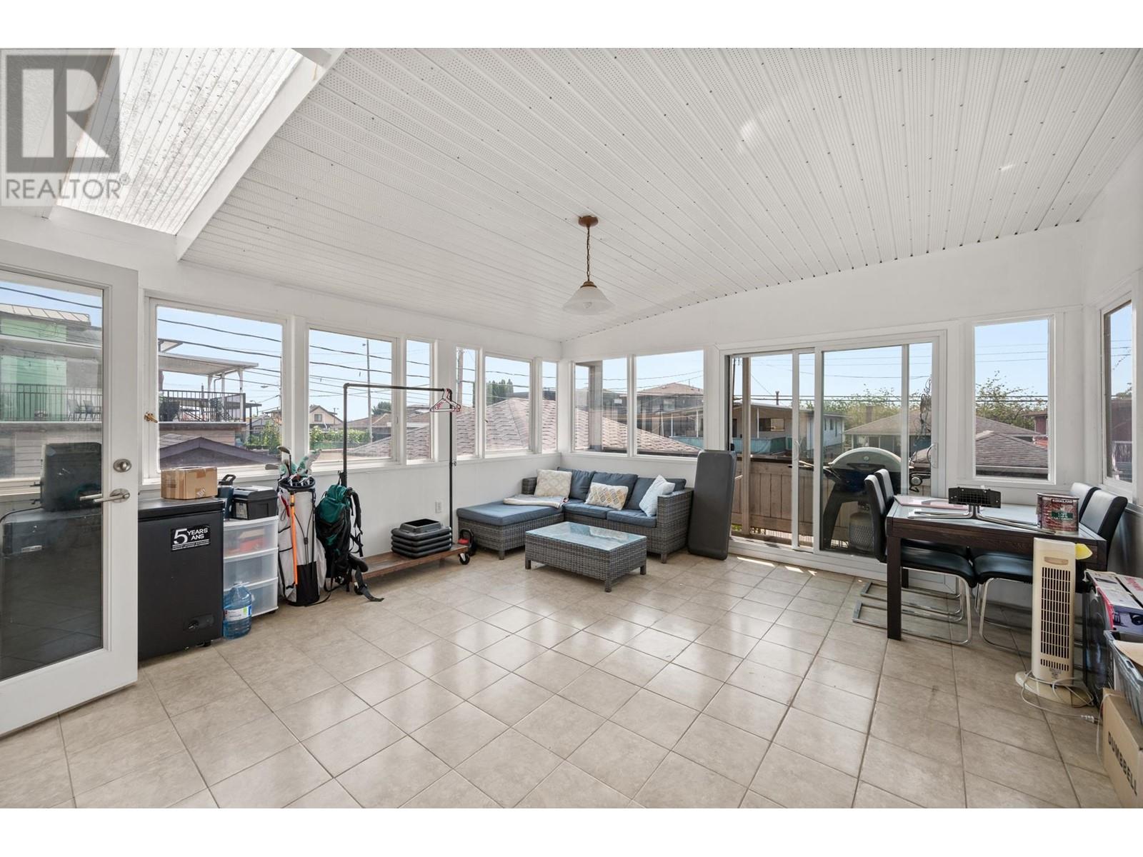 3160 E 6th Avenue, Vancouver, British Columbia  V5M 1S5 - Photo 15 - R2971905