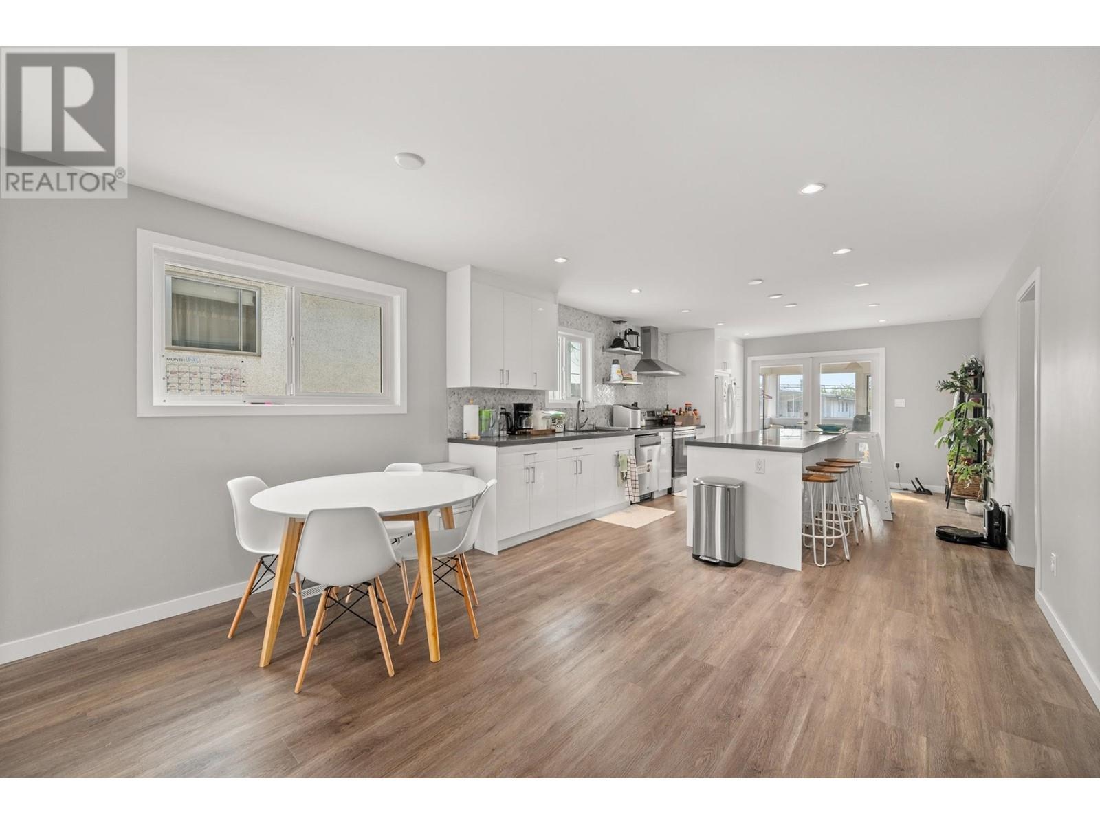 3160 E 6th Avenue, Vancouver, British Columbia  V5M 1S5 - Photo 4 - R2971905
