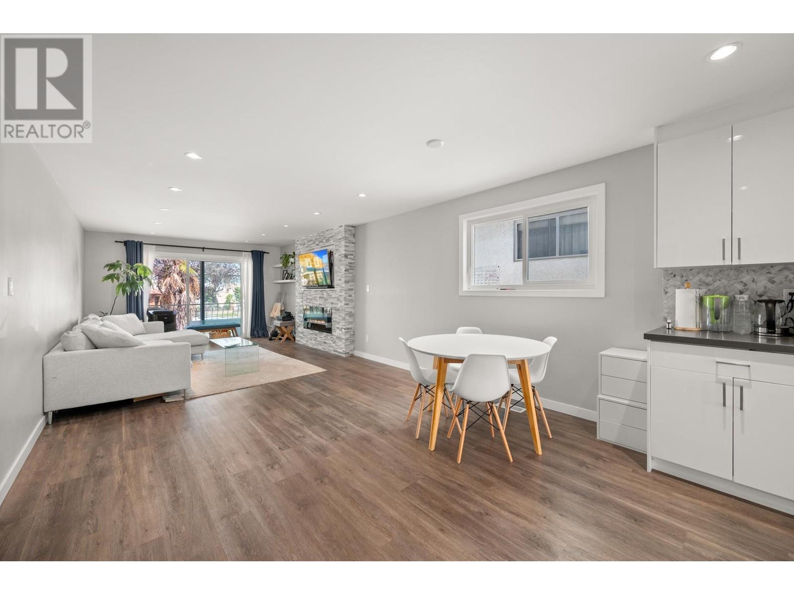 3160 E 6th Avenue, Vancouver, British Columbia  V5M 1S5 - Photo 5 - R2971905