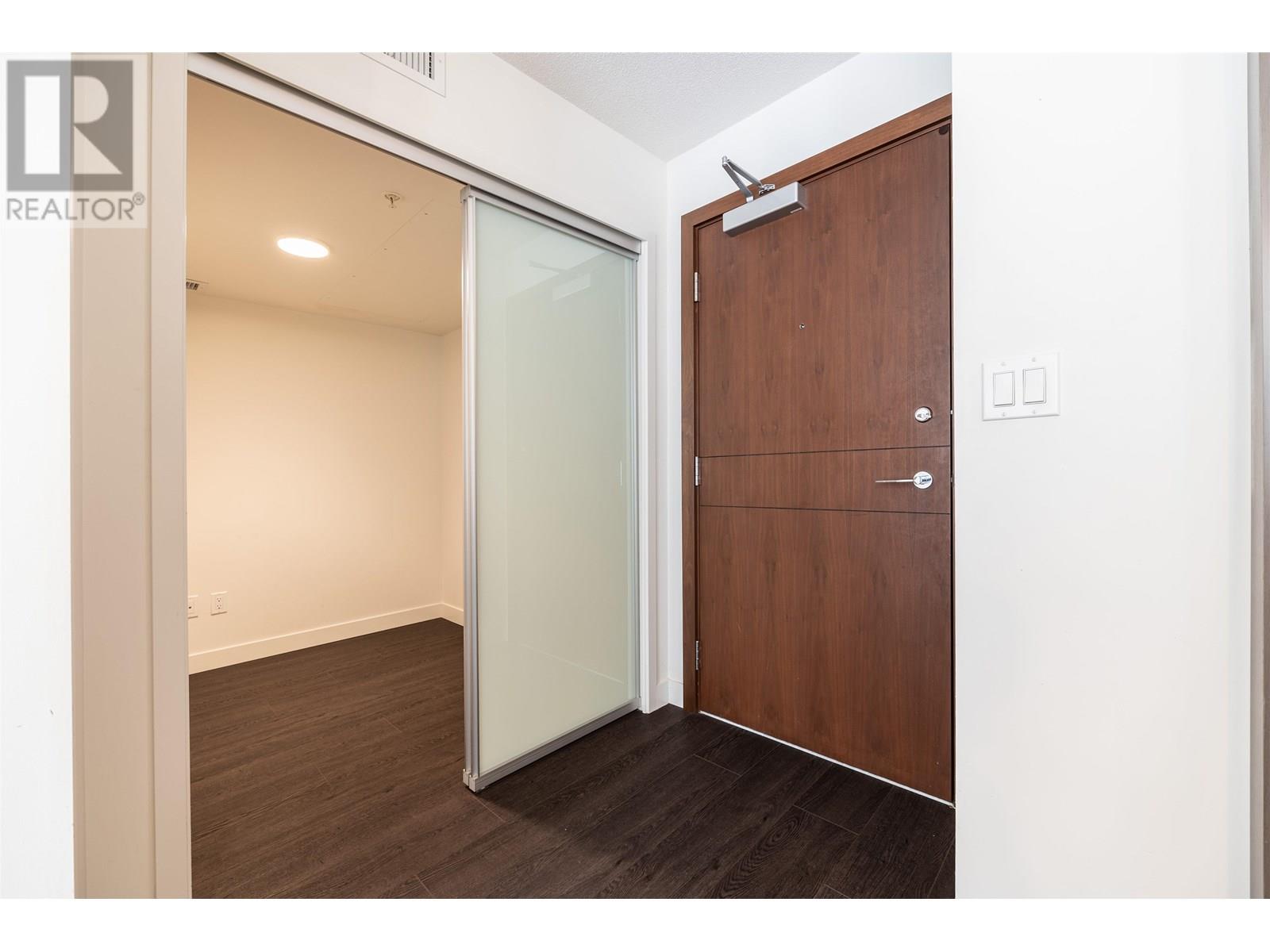 508 8833 Hazelbridge Way, Richmond, British Columbia  V6X 0N3 - Photo 4 - R2968710