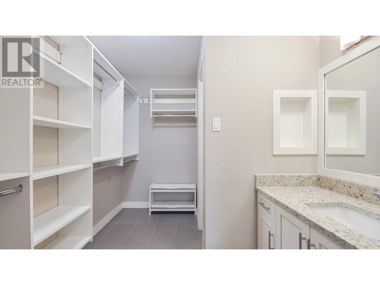 204 3411 Springfield Drive, Richmond, British Columbia  V7E 1Z1 - Photo 19 - R2970885
