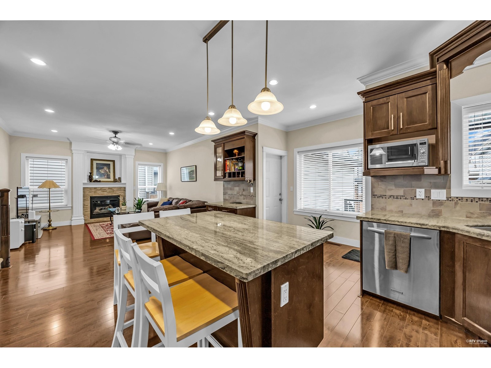 Property at 19338 72A AVENUE image 4