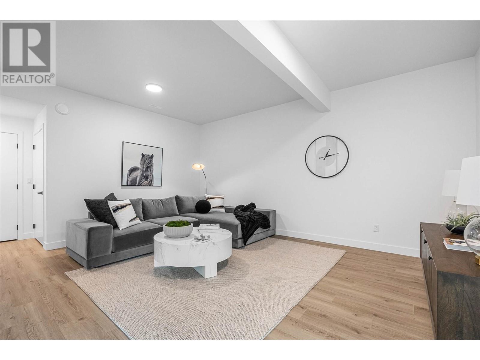 5038 Sun Rivers Drive, Kamloops, British Columbia  V2H 0E7 - Photo 18 - 10337073