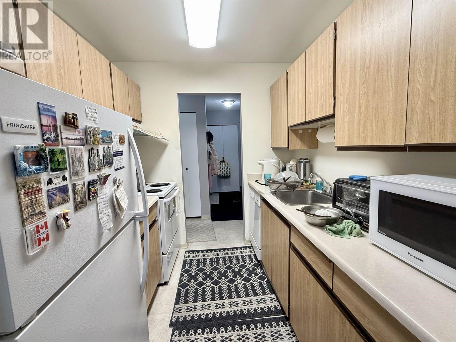 Listing Picture 12 of 15 : 118 8411 ACKROYD ROAD, Richmond / 烈治文 - 魯藝地產 Yvonne Lu Group - MLS Medallion Club Member